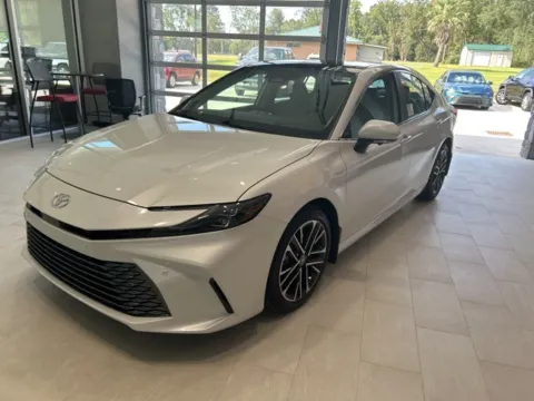 White 2025 Toyota Camry XLE for sale in DeRidder, LA