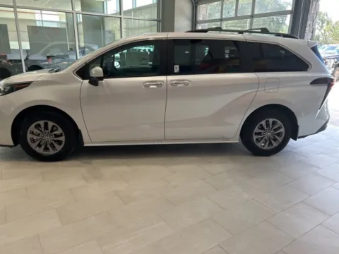 Another view of 2025 Toyota Sienna XLE for sale in DeRidder, LA at Hixson Toyota