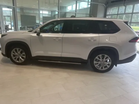 Another view of 2025 Toyota Grand Highlander Hybrid Limited for sale in DeRidder, LA at Hixson Toyota