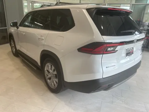 More photos of 2025 Toyota Grand Highlander Hybrid Limited at Hixson Toyota, LA