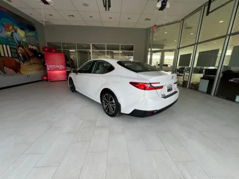 More photos of 2025 Toyota Camry XLE at Hixson Toyota, LA