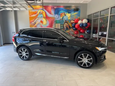 More photos of 2021 Volvo XC60 T5 Inscription at Hixson Toyota, LA