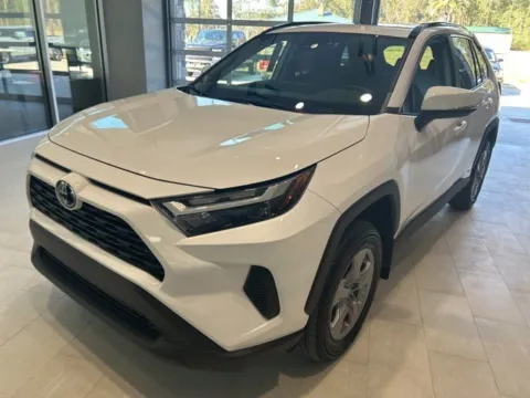 White 2025 Toyota RAV4 Hybrid XLE for sale in DeRidder, LA
