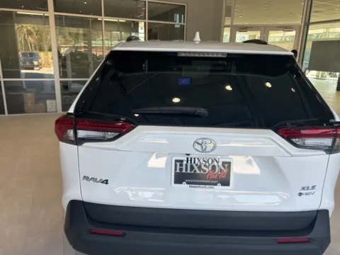 More photos of 2025 Toyota RAV4 Hybrid XLE at Hixson Toyota, LA