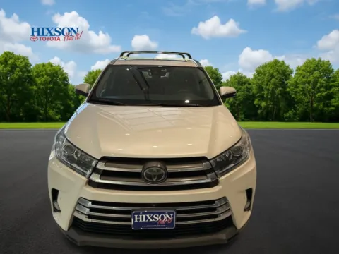 Photos of 2018 Toyota Highlander Limited Platinum for sale in DeRidder, LA at Hixson Toyota