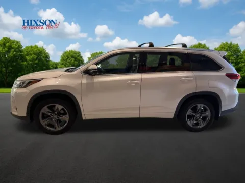 More photos of 2018 Toyota Highlander Limited Platinum at Hixson Toyota, LA