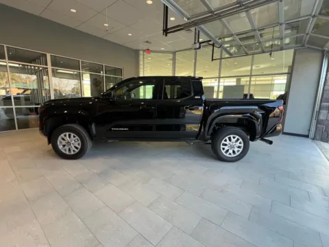 More photos of 2025 Toyota Tacoma SR5 at Hixson Toyota, LA