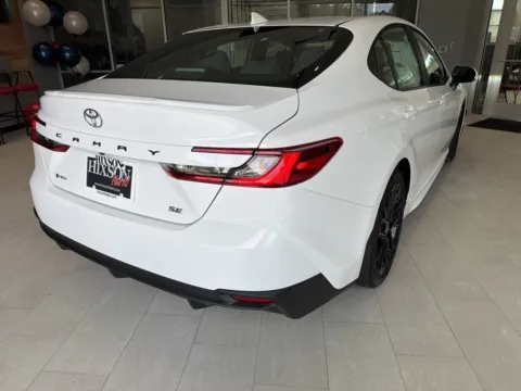 More photos of 2026 Toyota Camry SE at Hixson Toyota, LA