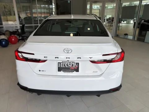 More photos of 2026 Toyota Camry SE at Hixson Toyota, LA