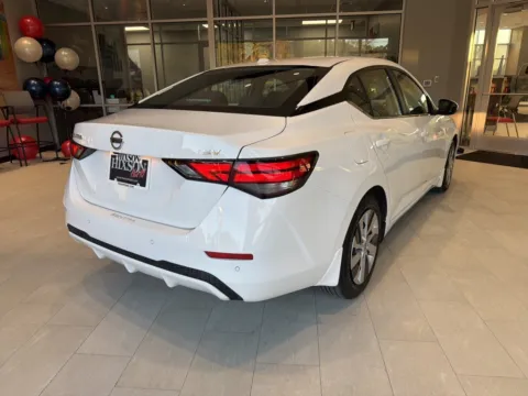 More photos of 2022 Nissan Sentra SV at Hixson Toyota, LA