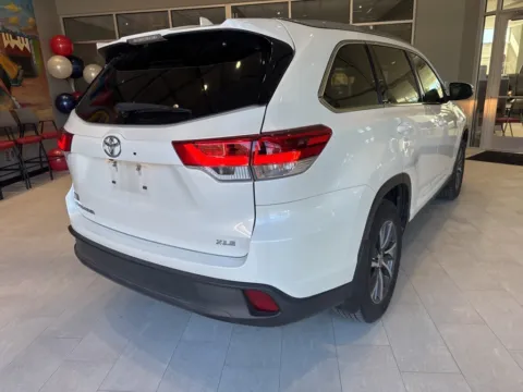 More photos of 2019 Toyota Highlander XLE at Hixson Toyota, LA