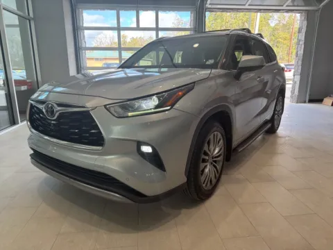 Silver 2021 Toyota Highlander Platinum for sale in DeRidder, LA