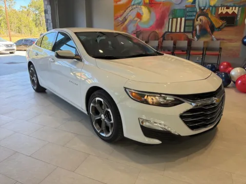 Another view of 2023 Chevrolet Malibu LT for sale in DeRidder, LA at Hixson Toyota