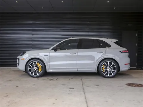 Photos of 2024 Porsche Cayenne E-Hybrid Turbo for sale in Austin, TX at Porsche South Austin