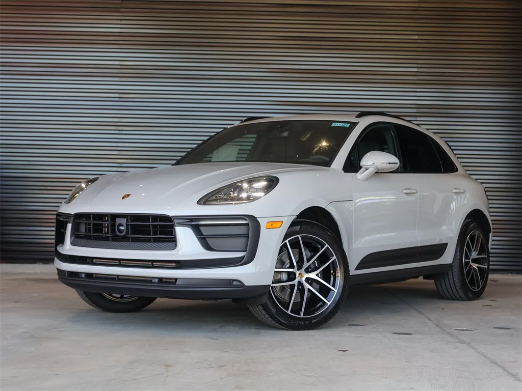 2025 Porsche Macan