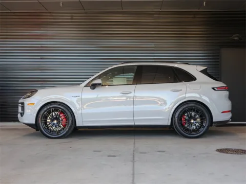 Photos of 2025 Porsche Cayenne E-Hybrid S for sale in Austin, TX at Porsche South Austin