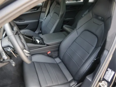 More photos of 2025 Porsche Panamera Turbo E-Hybrid at Porsche South Austin, TX