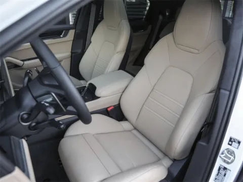 More photos of 2026 Porsche Cayenne E-Hybrid Coupe Turbo E-Hybrid Coupe at Porsche South Austin, TX