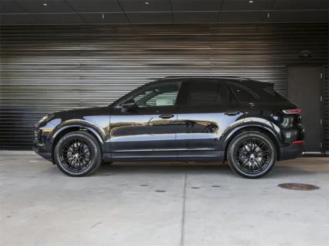 Photos of 2026 Porsche Cayenne for sale in Austin, TX at Porsche South Austin