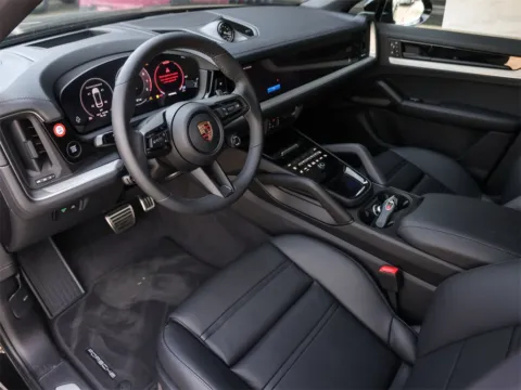 More photos of 2025 Porsche Cayenne Coupe S at Porsche South Austin, TX