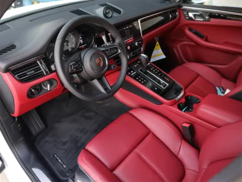 More photos of 2025 Porsche Macan S at Porsche South Austin, TX