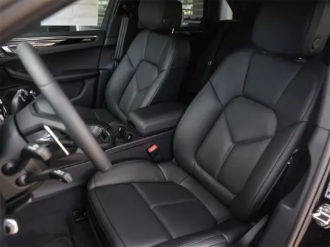 More photos of 2025 Porsche Macan at Porsche South Austin, TX