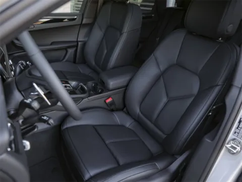 More photos of 2025 Porsche Macan at Porsche South Austin, TX