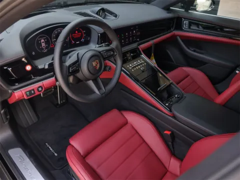 More photos of 2025 Porsche Panamera E-Hybrid 4 at Porsche South Austin, TX