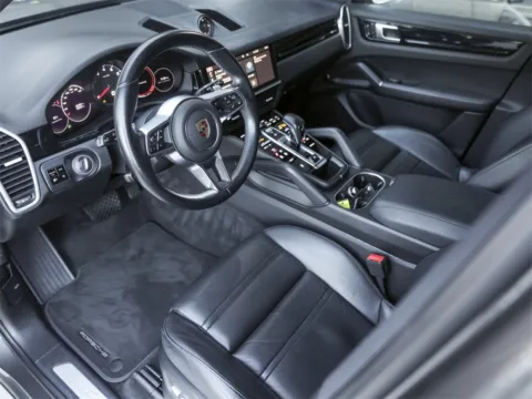 More photos of 2021 Porsche Cayenne at Porsche South Austin, TX