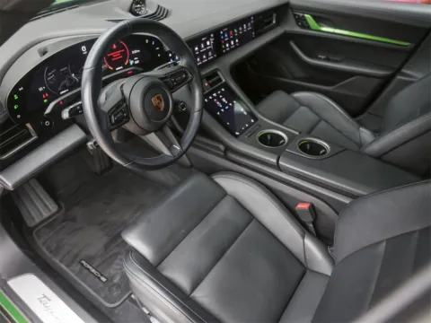 More photos of 2021 Porsche Taycan 4S at Porsche South Austin, TX