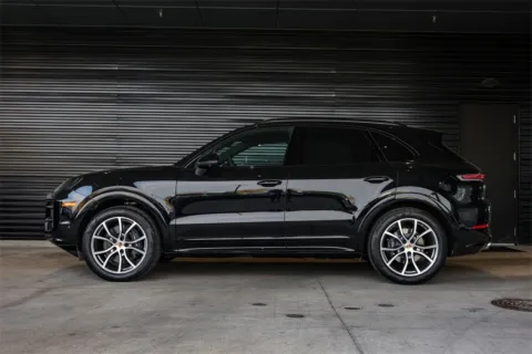 Photos of 2025 Porsche Cayenne for sale in Austin, TX at Porsche South Austin