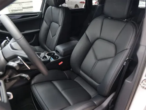 More photos of 2025 Porsche Macan at Porsche South Austin, TX