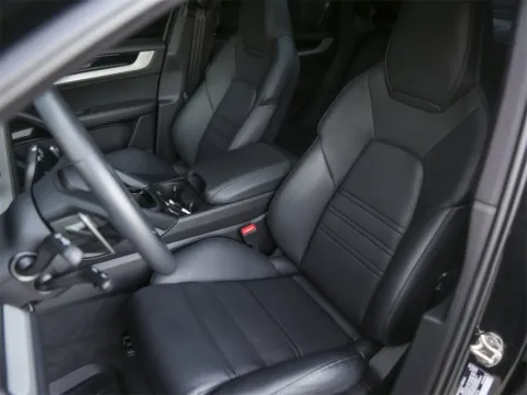 More photos of 2025 Porsche Cayenne E-Hybrid Coupe at Porsche South Austin, TX