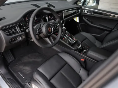 More photos of 2025 Porsche Macan at Porsche South Austin, TX