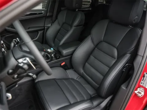 More photos of 2025 Porsche Macan at Porsche South Austin, TX