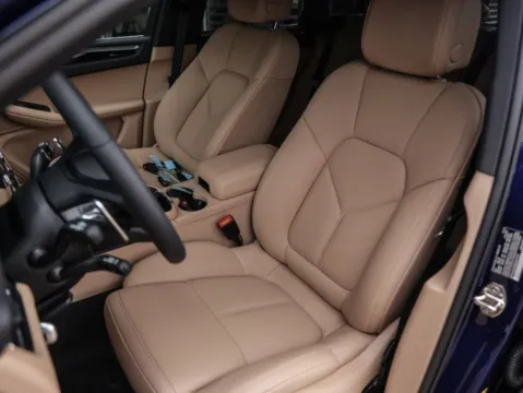 More photos of 2025 Porsche Macan at Porsche South Austin, TX