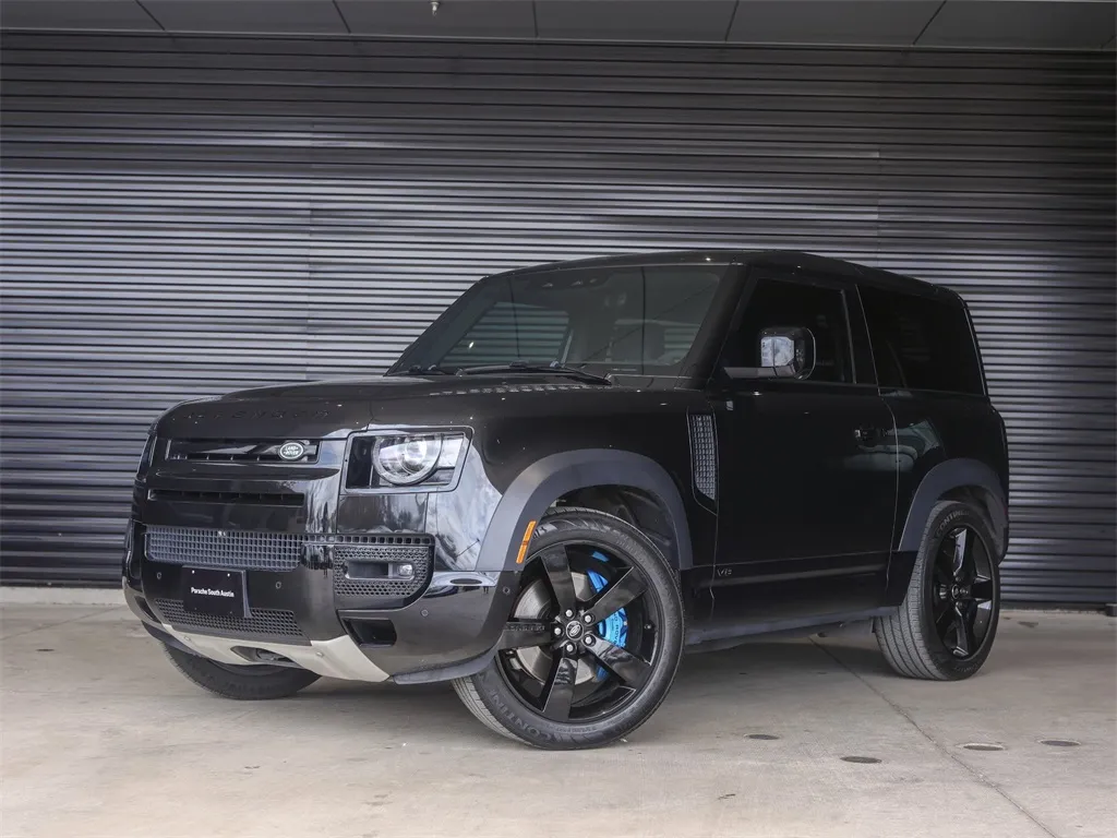 Black 2022 Land Rover Defender 90 V8 for sale in Austin, TX