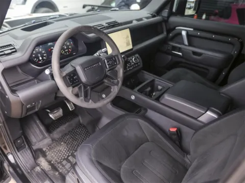 More photos of 2022 Land Rover Defender 90 V8 at Porsche South Austin, TX