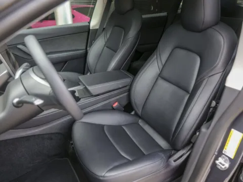 More photos of 2022 Tesla Model Y Performance at Porsche South Austin, TX