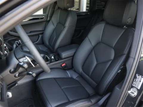 More photos of 2025 Porsche Macan at Porsche South Austin, TX