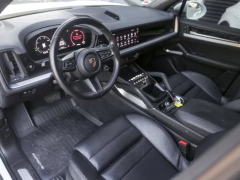 More photos of 2024 Porsche Cayenne at Porsche South Austin, TX