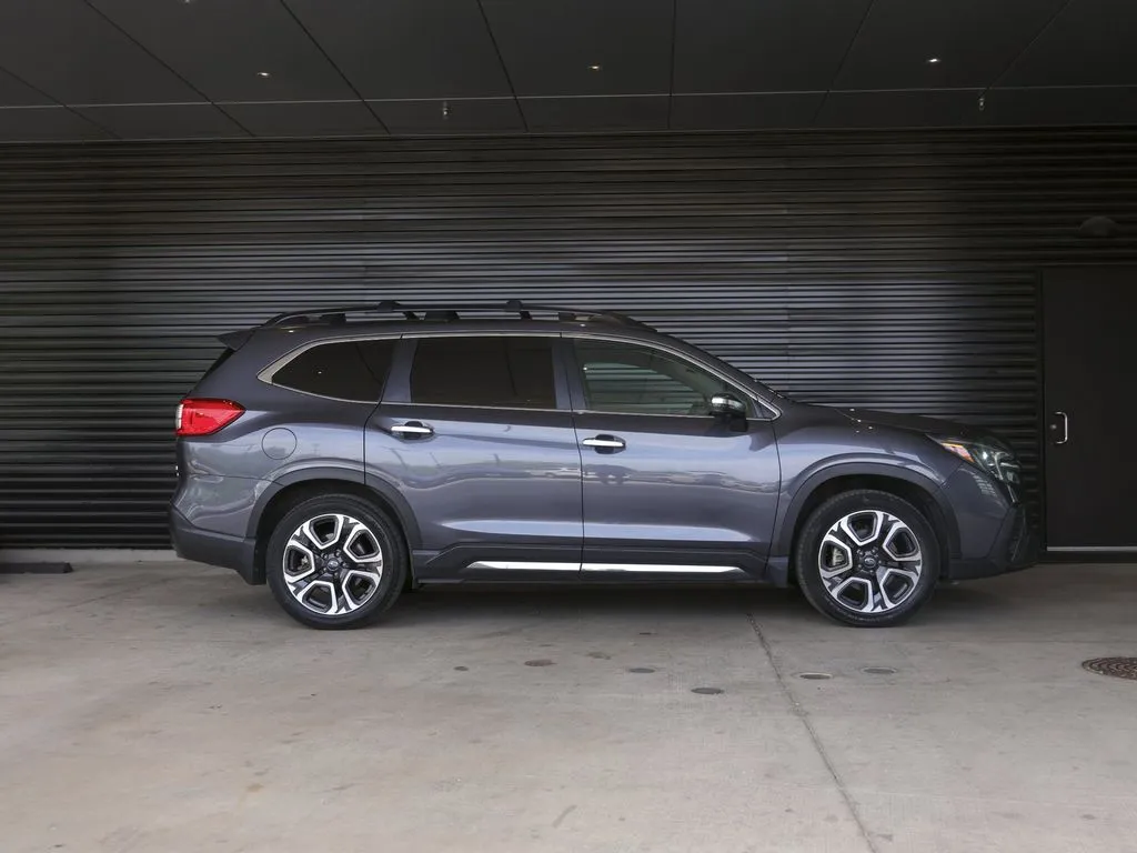 2023 Subaru Ascent Touring - Photo 8
