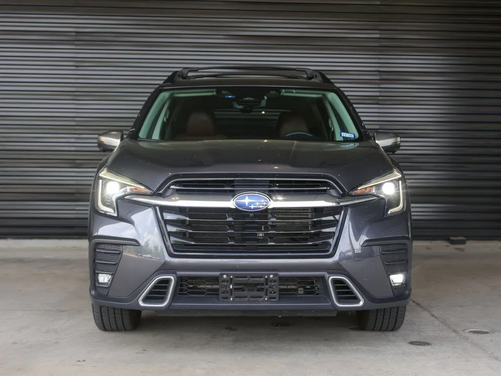 2023 Subaru Ascent Touring - Photo 10