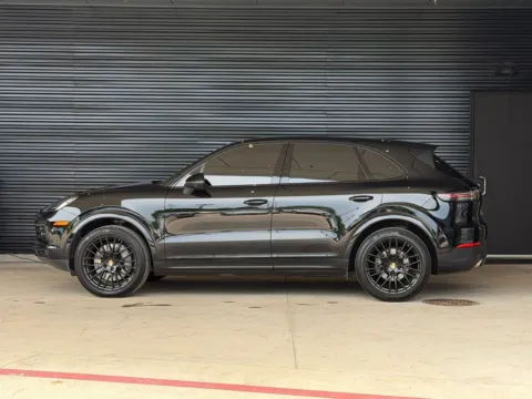 Photos of 2023 Porsche Cayenne for sale in Austin, TX at Porsche South Austin