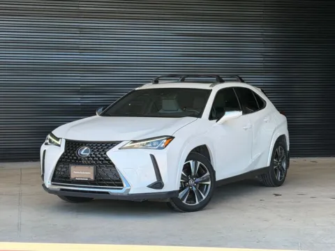 White 2022 Lexus UX 200 Base for sale in Austin, TX