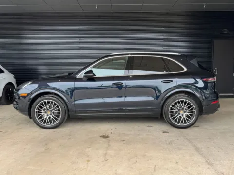 Photos of 2019 Porsche Cayenne for sale in Austin, TX at Porsche South Austin