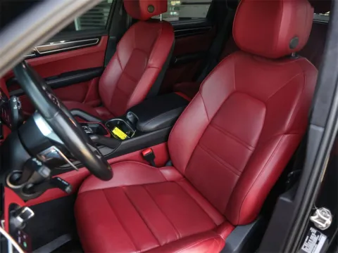 More photos of 2023 Porsche Cayenne GTS at Porsche South Austin, TX