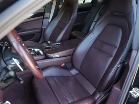 More photos of 2022 Porsche Panamera 4S at Porsche South Austin, TX