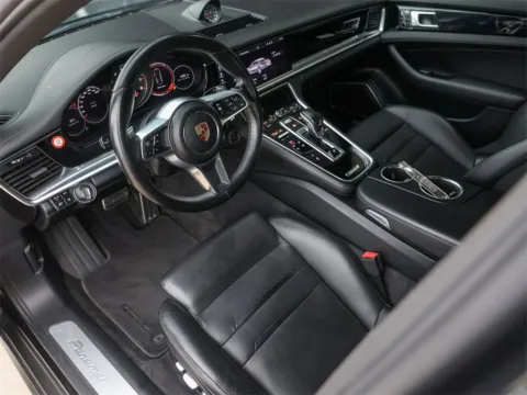 More photos of 2020 Porsche Panamera 4S at Porsche South Austin, TX