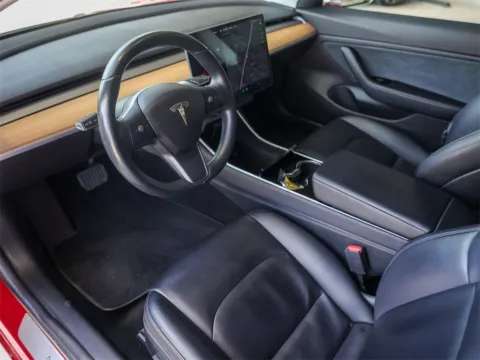 More photos of 2018 Tesla Model 3 Long Range at Porsche South Austin, TX